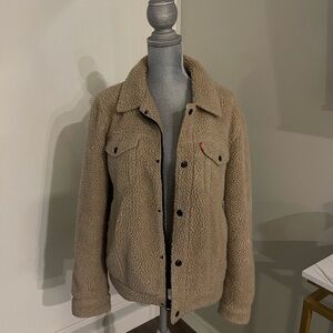 Levi’s Oversized Sherpa Jacket